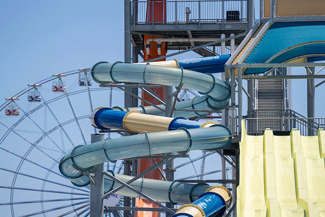 Revere's Wild Ride body slide beside the Casino Pier Ferris wheel